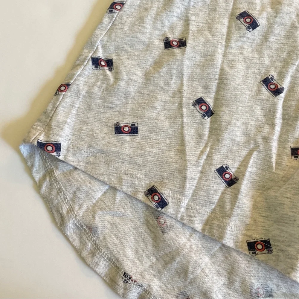 Old Navy tee